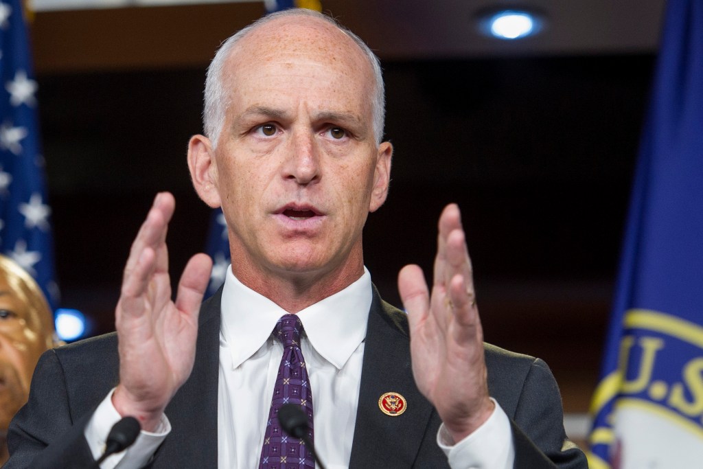 Top HASC Democrat introduces bill to allow base closures