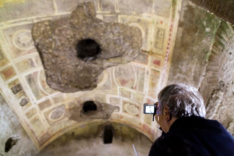 Experts: Cut trees to rescue Nero’s fabled palace