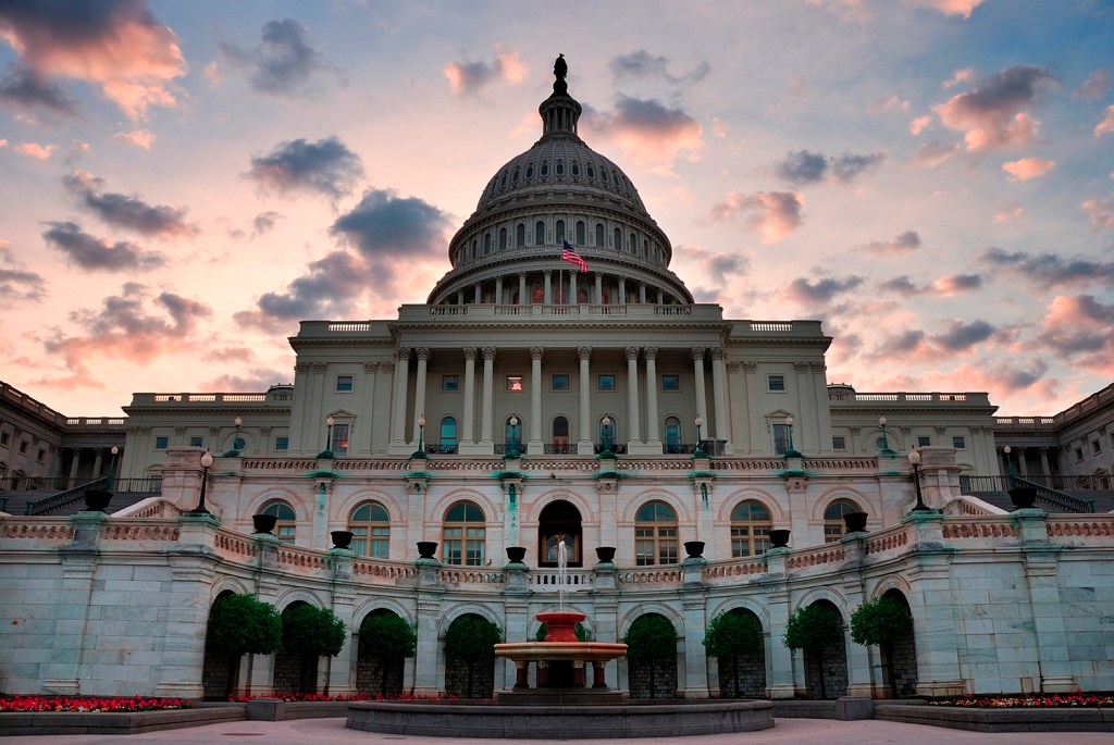 Deficit rises to $514 billion through July