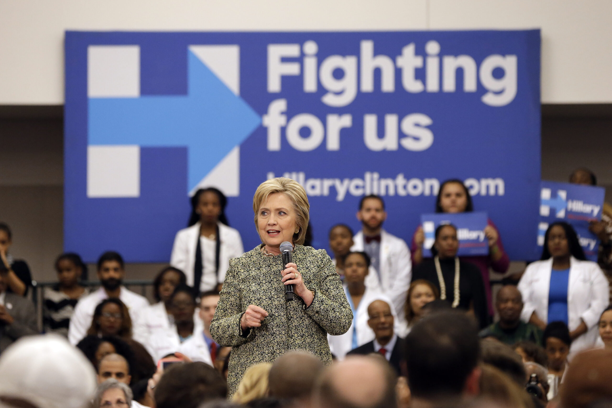 Clinton doubles her national lead over Sanders
