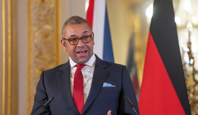 United Kingdom urges NATO to arm Ukraine for quick victory before Russia rearms