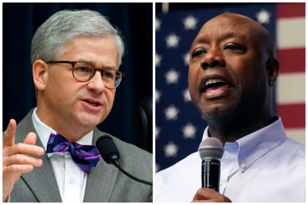 Top Republicans press Biden to force sale of TikTok
