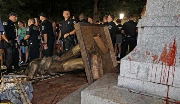 Maybe Confederate statues should go, but campus mobs aren’t the way to do it