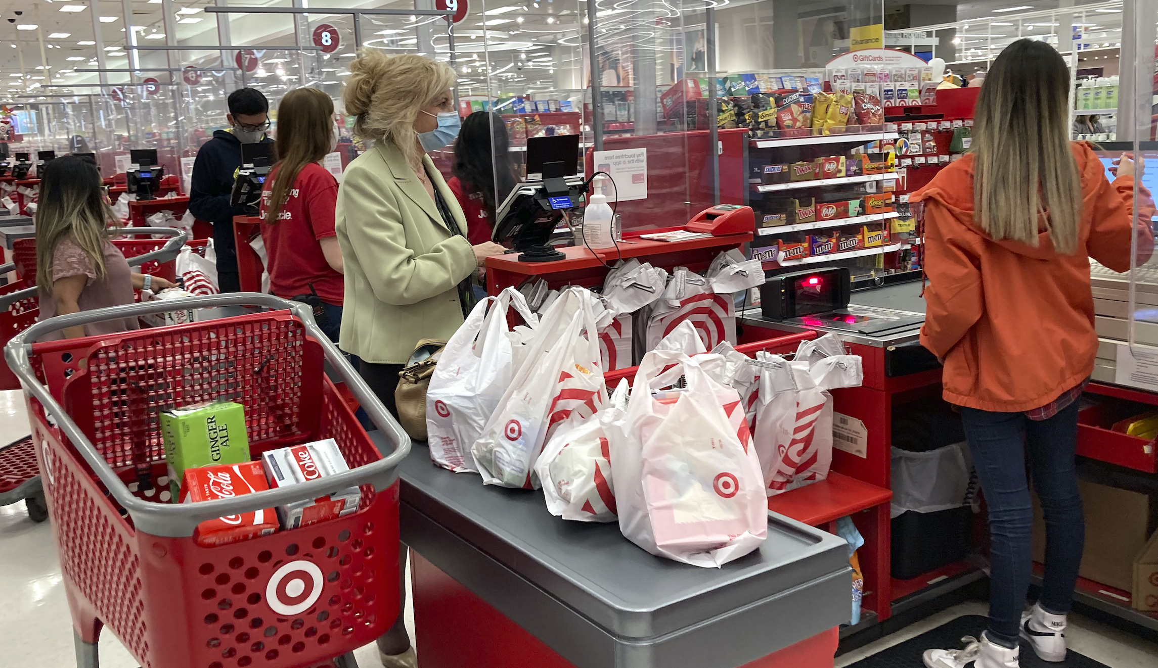 Consumer sentiment plunges to lowest level in decade as delta variant surges