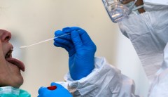 Health experts believe 1 in 3 infected patients getting negative coronavirus test results