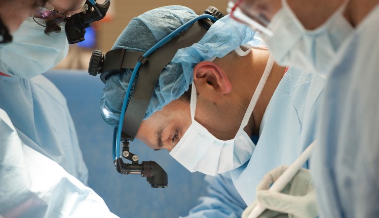 Woman in her 20s believed to be first US coronavirus patient to get double lung transplant