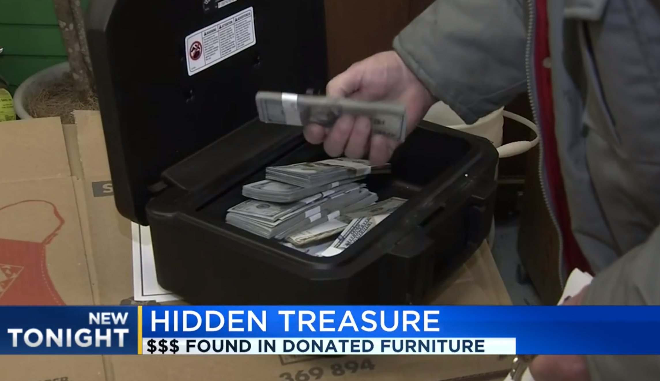 ‘Do the right thing’: Man returns more than $43K after finding it inside couch he purchased