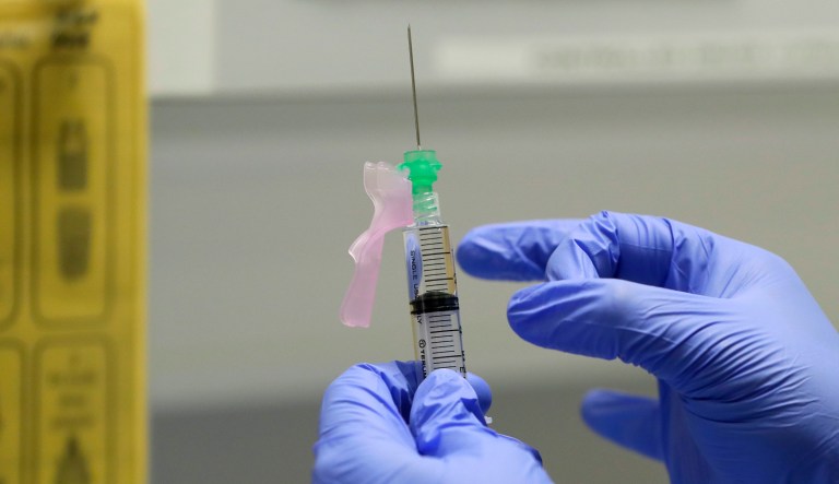 White House to host COVID-19 vaccine summit as it hopes to start vaccinations next week