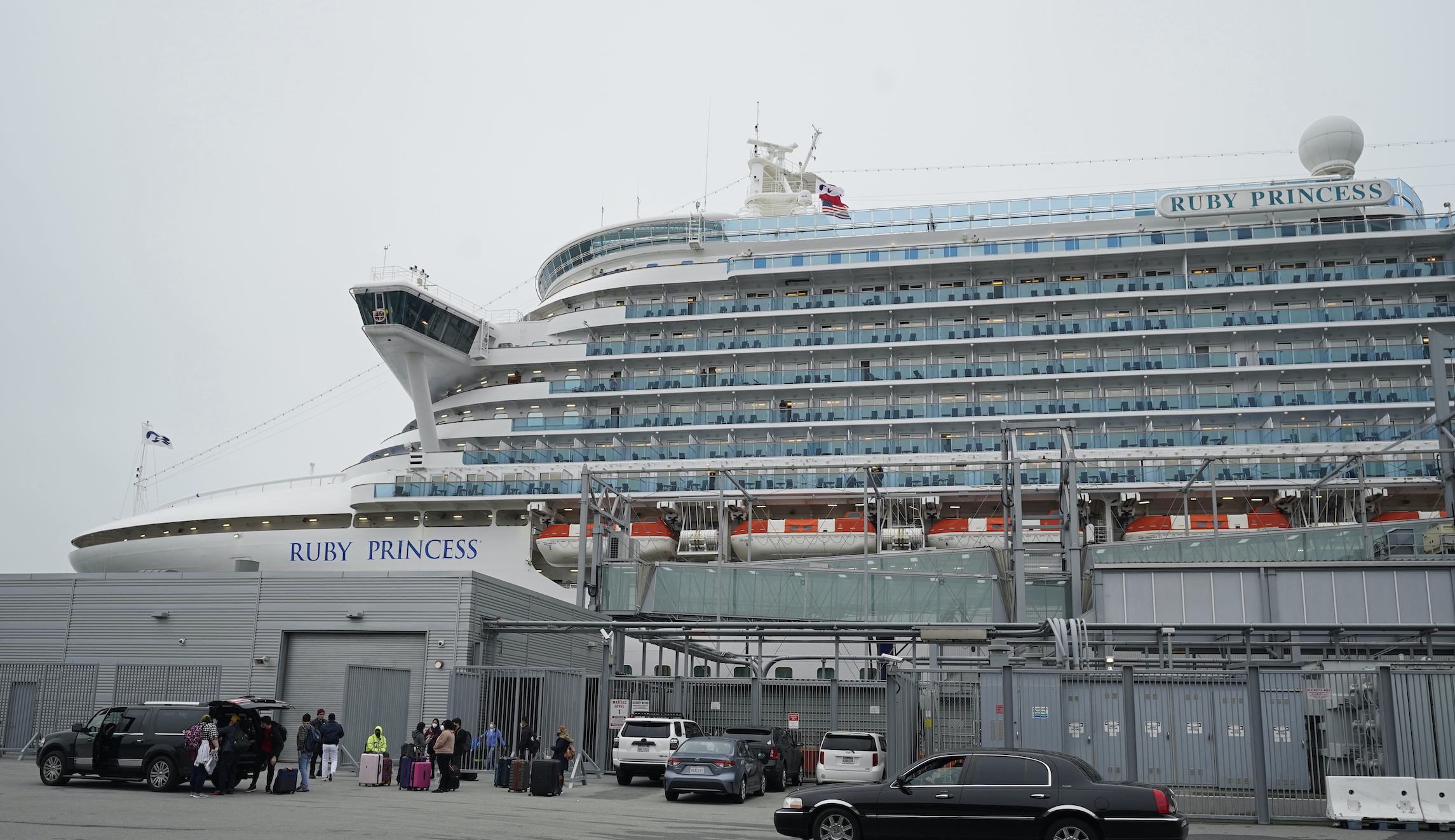 ‘People are happier’: Travelers react to no masks on planes, but what about cruises?