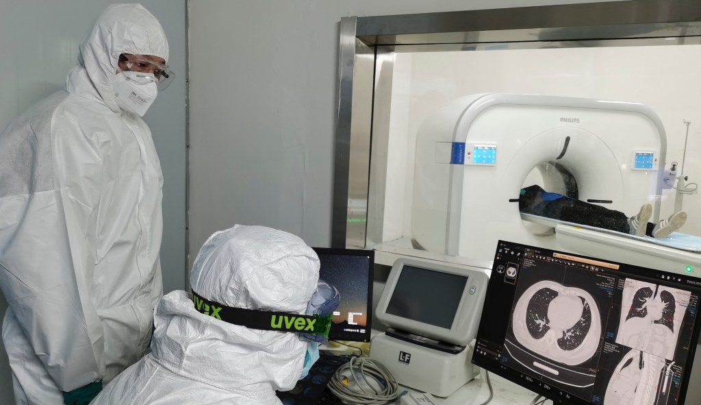 Three more people get coronavirus of unknown origin in US