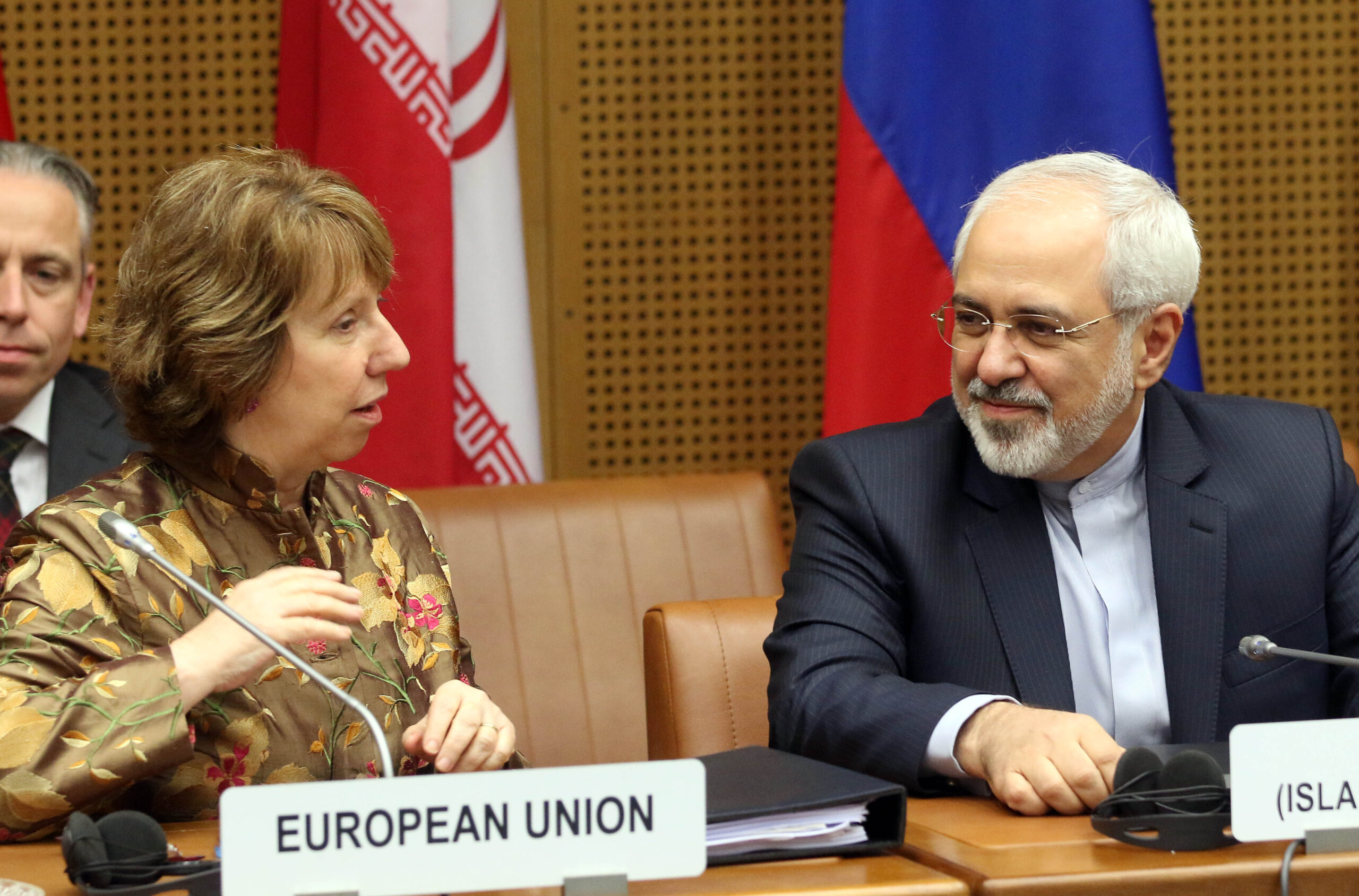 Iran, 6 powers wrestle over text of nuke deal