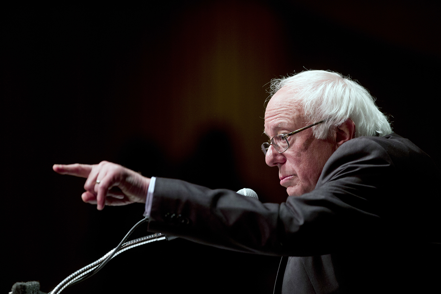 Sanders: ‘There were serious problems’ with Clinton’s email practices