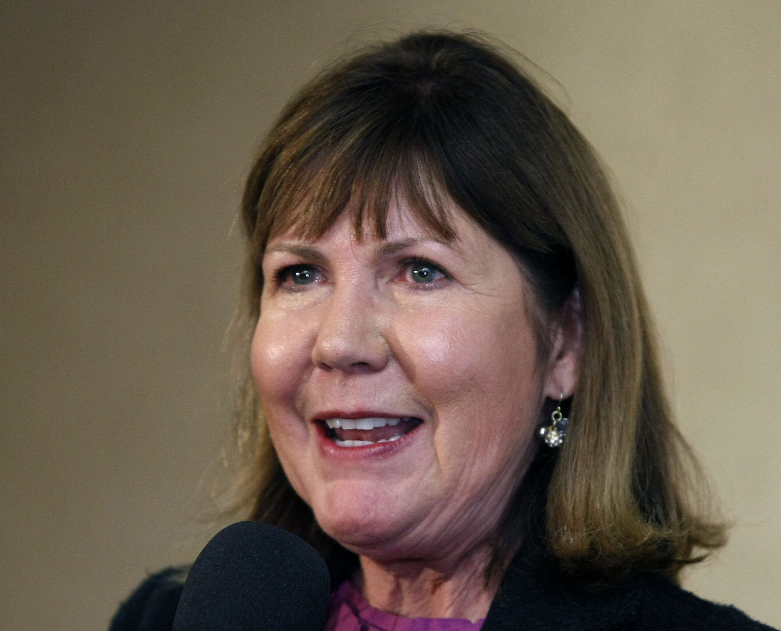 Vulnerable Democrats try straddle on health law