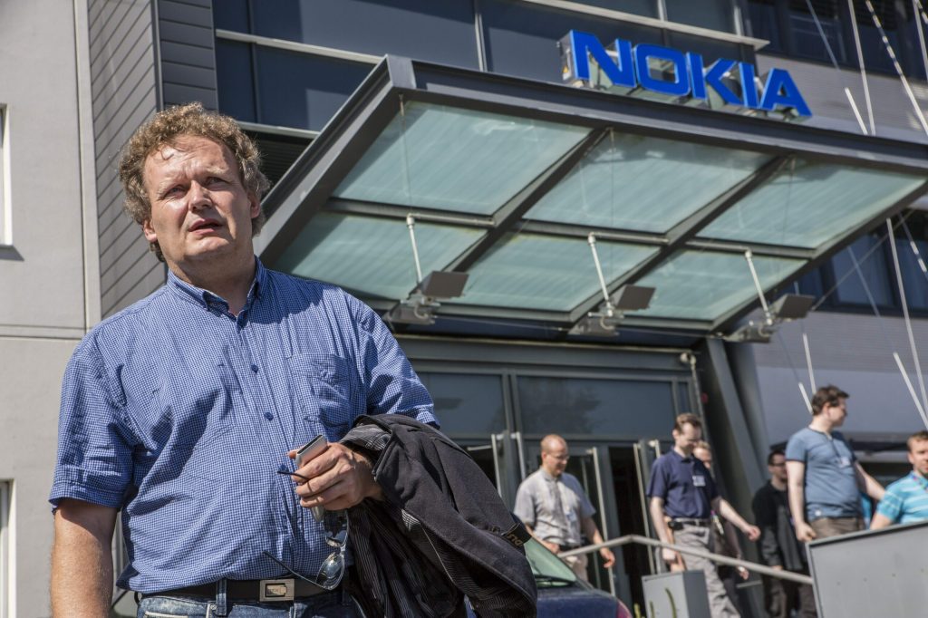 News Summary: Nokia cuts 10,000 jobs
