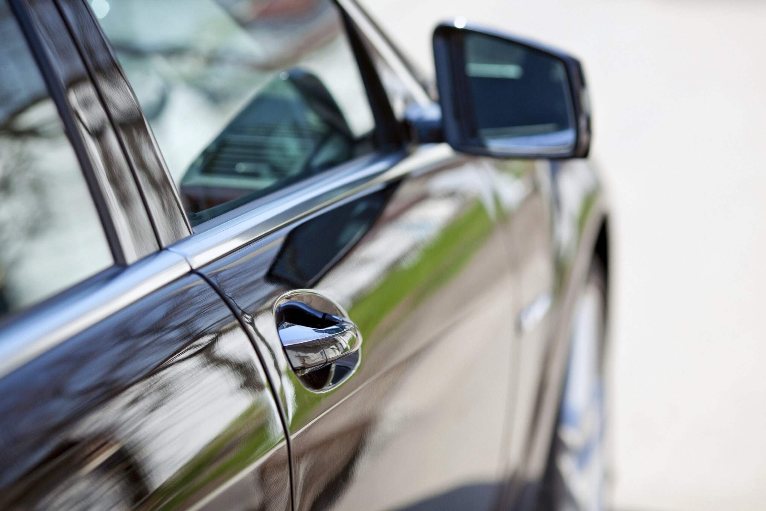 Again? Mom arrested for leaving kids in hot car