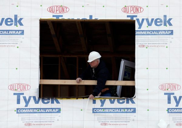 US homebuilder confidence edges up in April