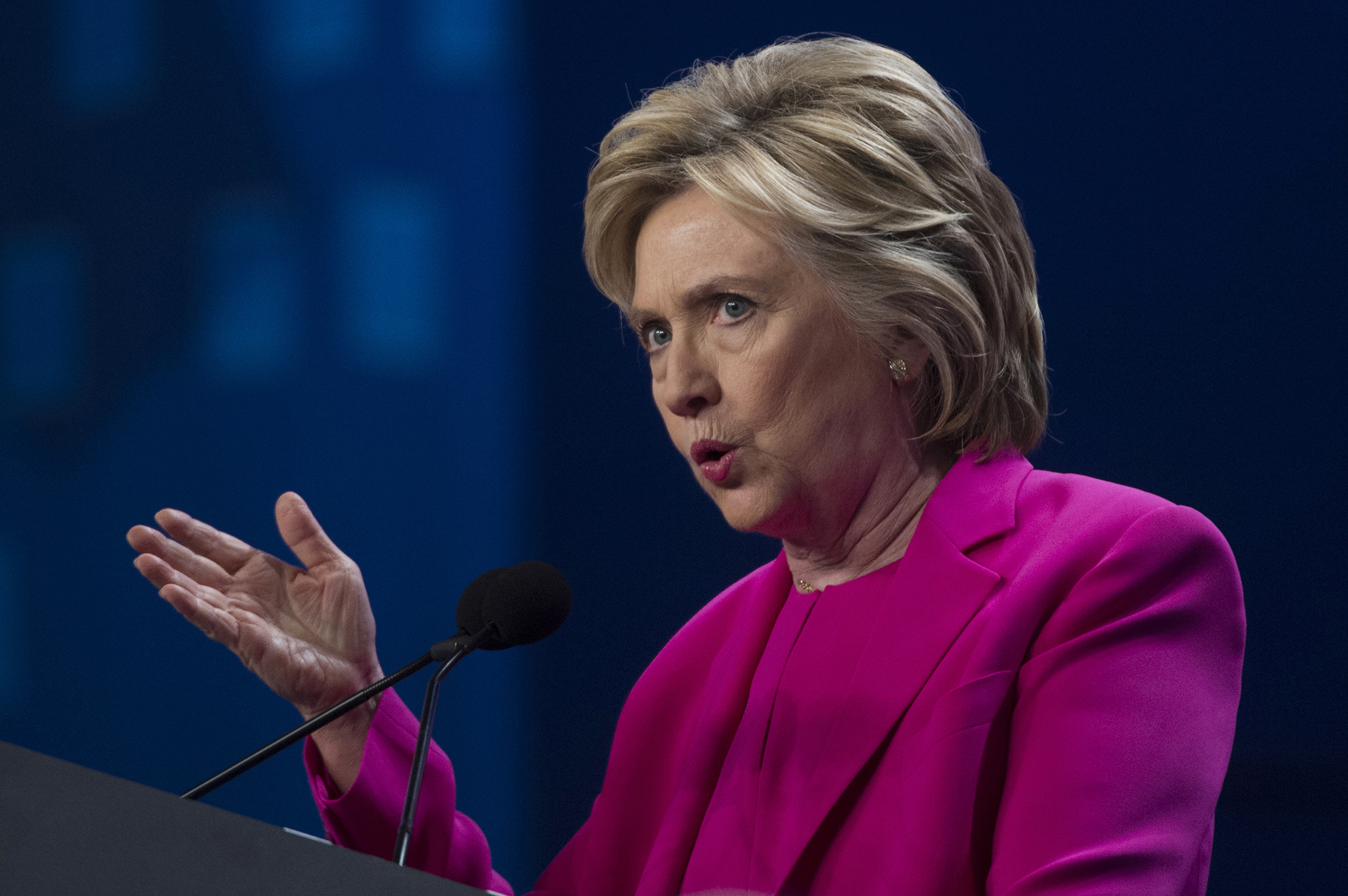 FBI rebuke could haunt Clinton