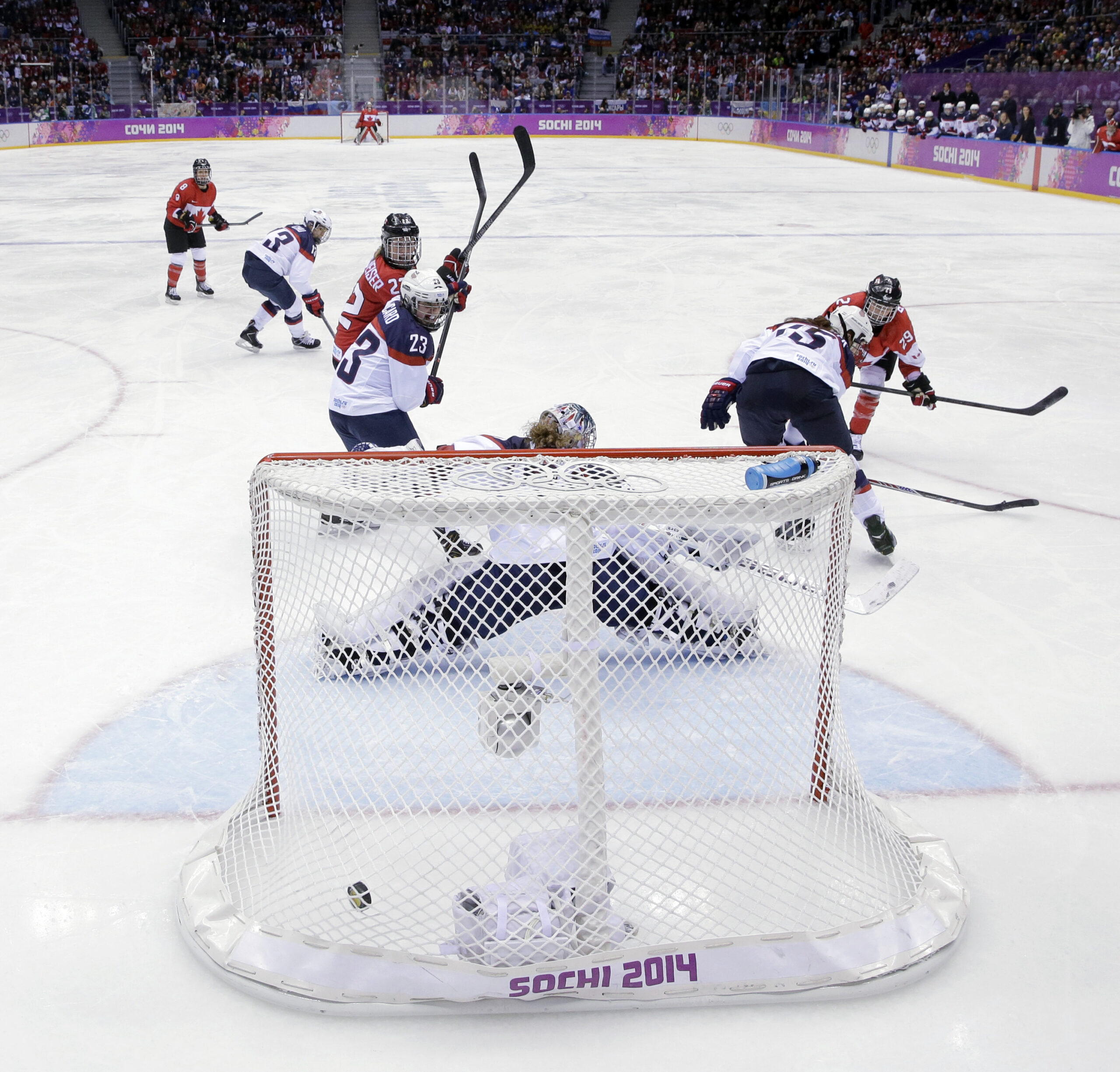 Canada hockey win breaks string of firsts in Sochi