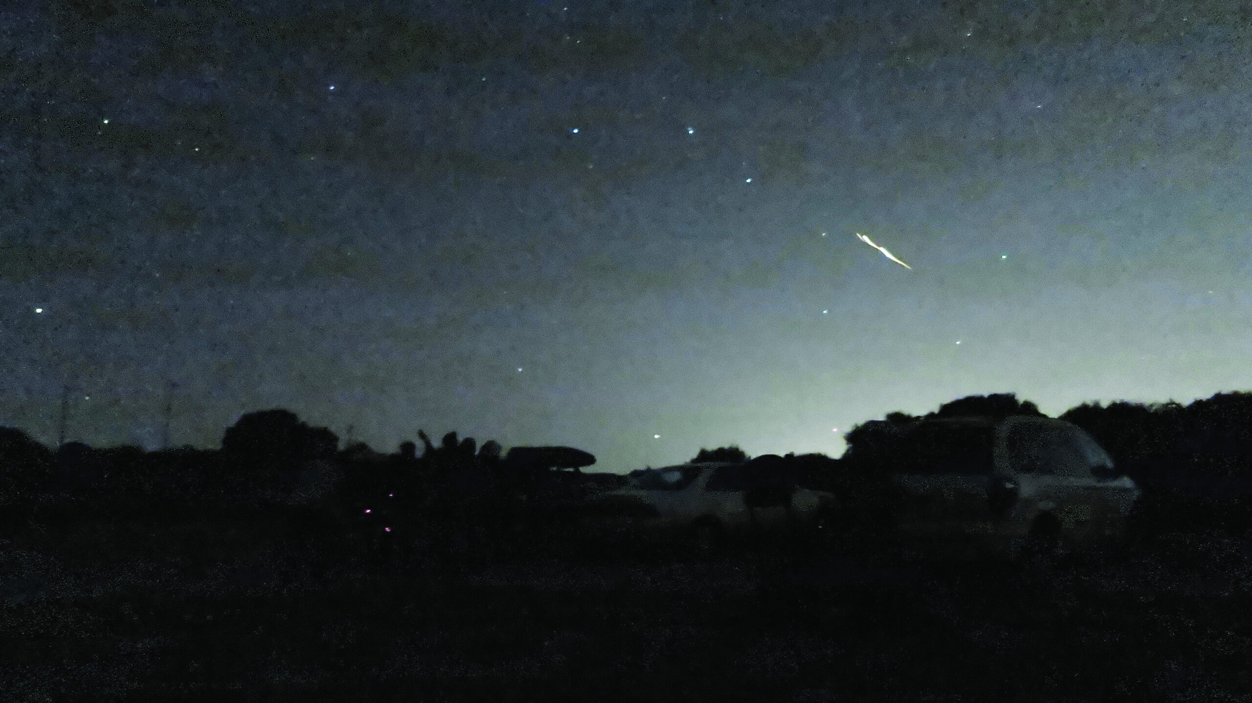 Stunning meteor lights up California sky