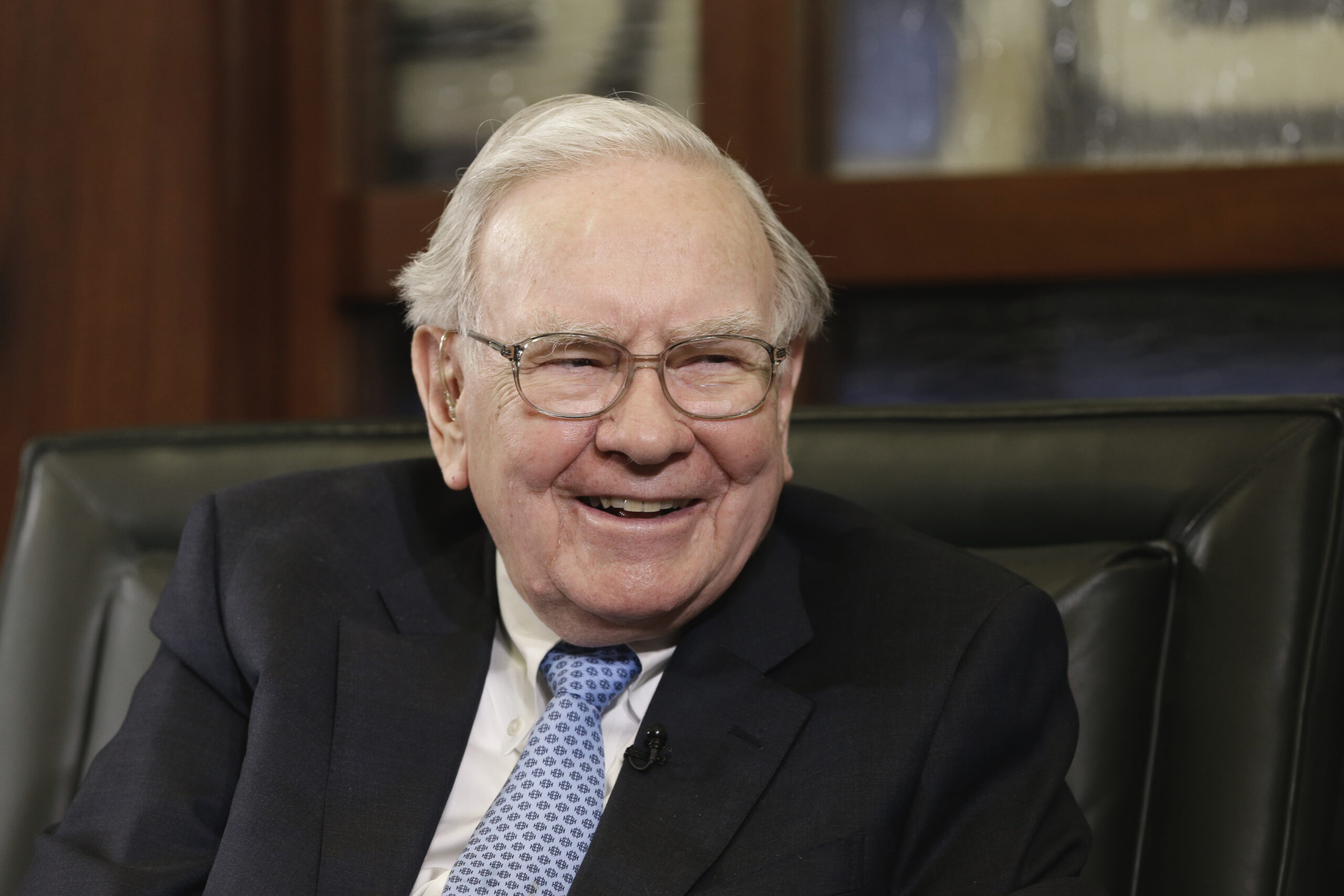 Annual Warren Buffett lunch auction begins Sunday