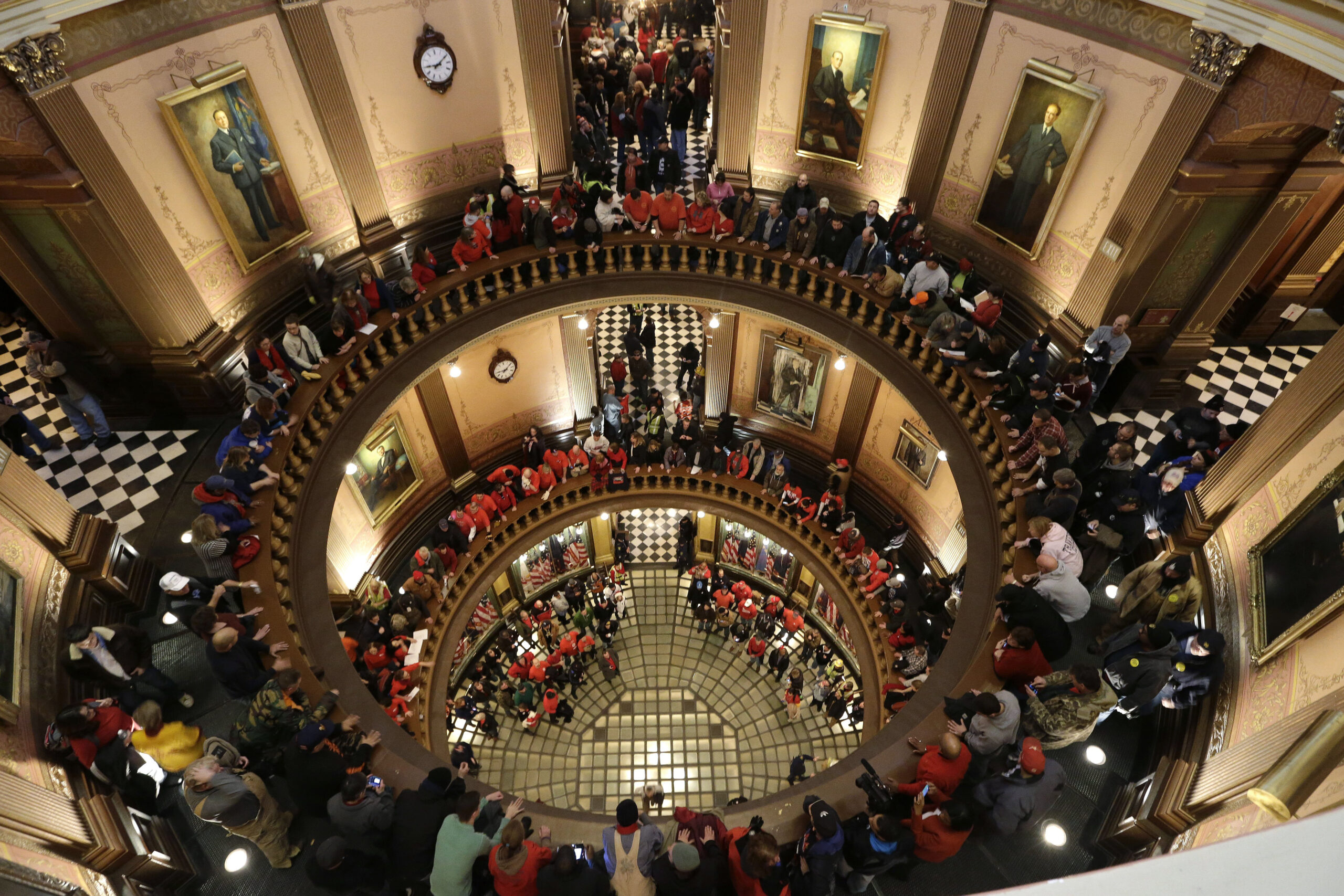 Mich. House approves right-to-work limiting unions