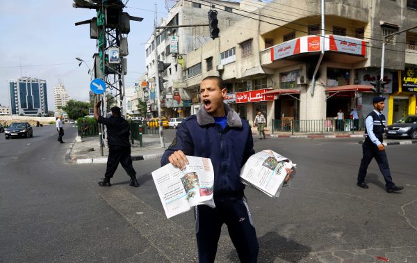 Hamas ends ban on West Bank newspaper