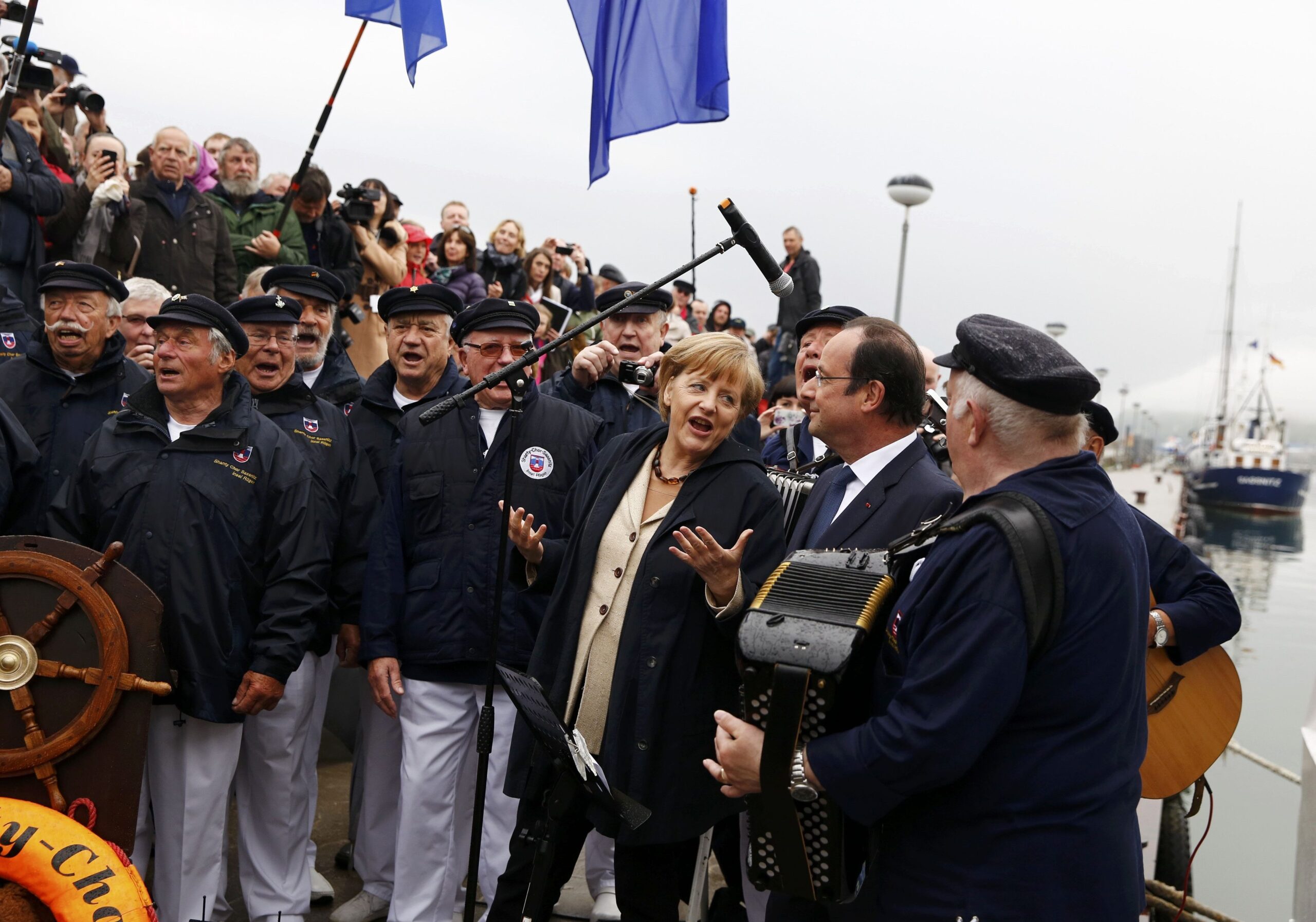 Ukraine, Alstom on agenda as Hollande meets Merkel