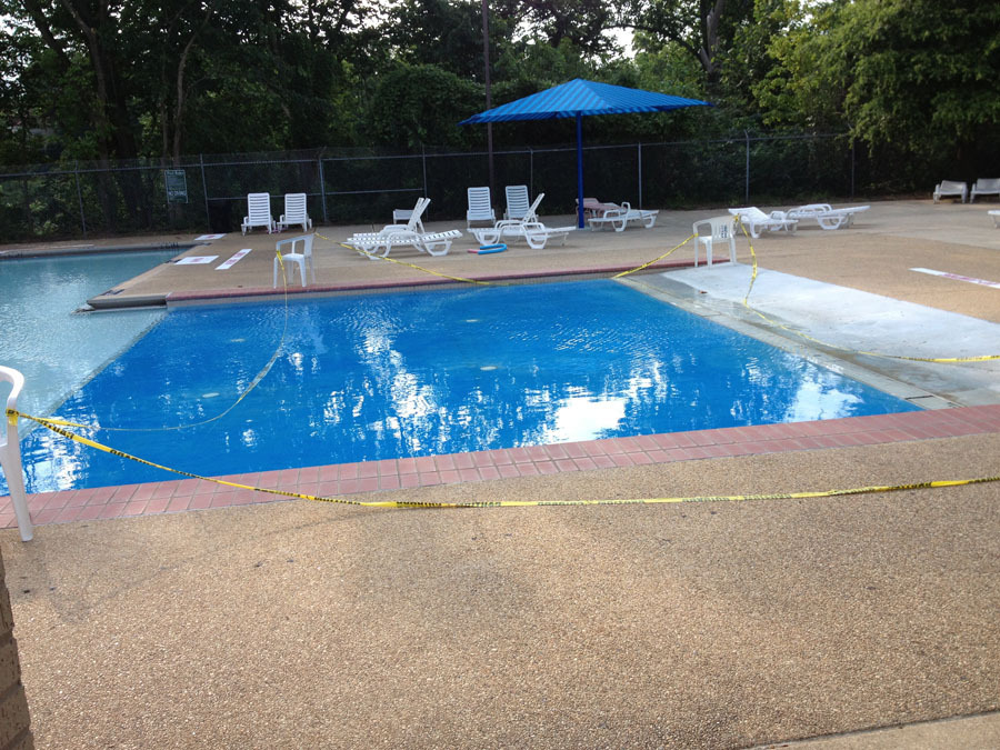D.C. pool closed after swimmers turn blue