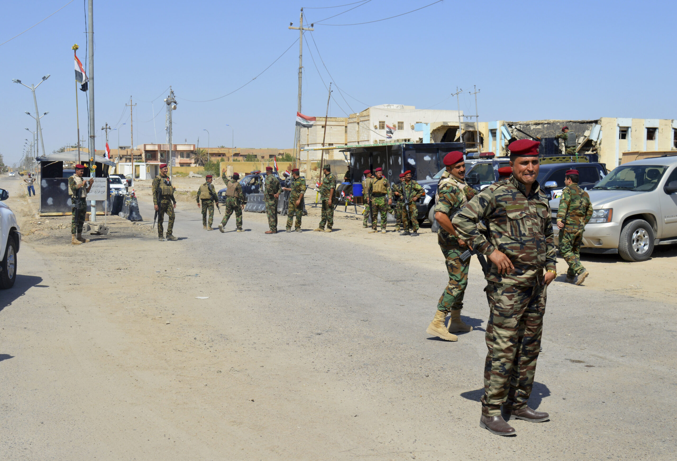 ISIS fires chemical agent at U.S., Iraqi troops