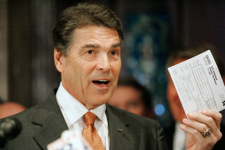 Perry bets comeback on flat tax proposal