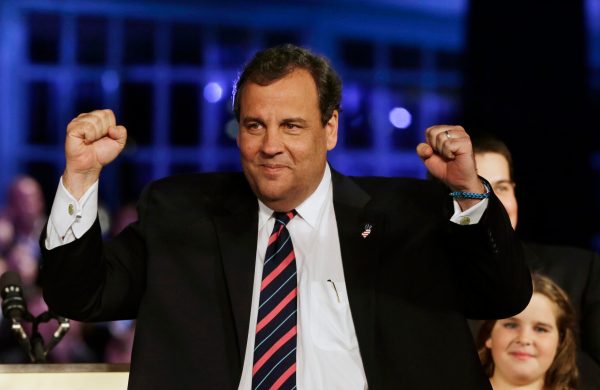 Chris Christie leads GOP field, Hillary Clinton in new Iowa poll