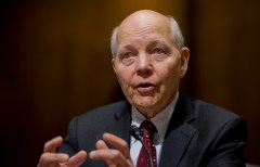House panel votes to censure IRS chief