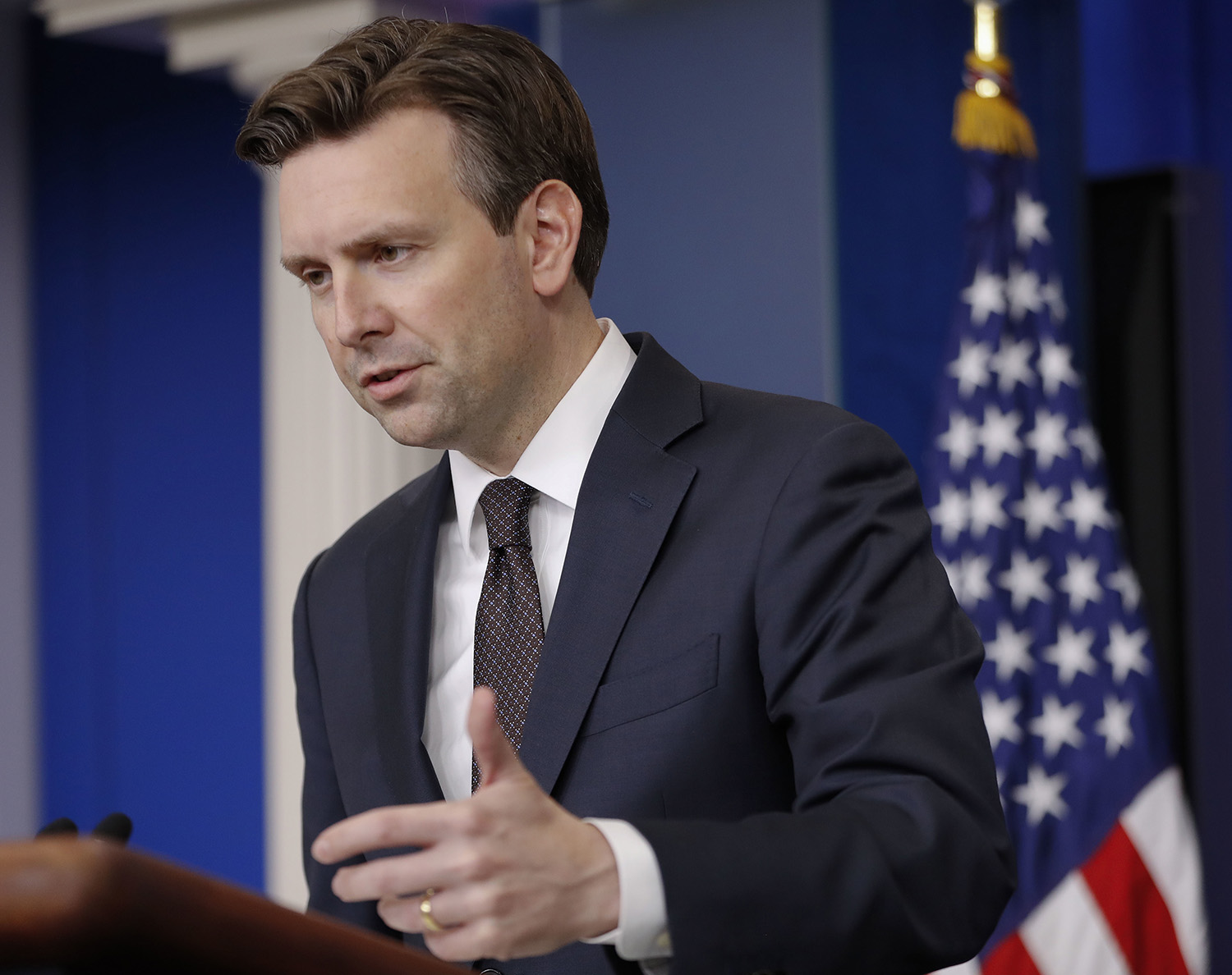 White House sidesteps question on Freddie Gray verdict