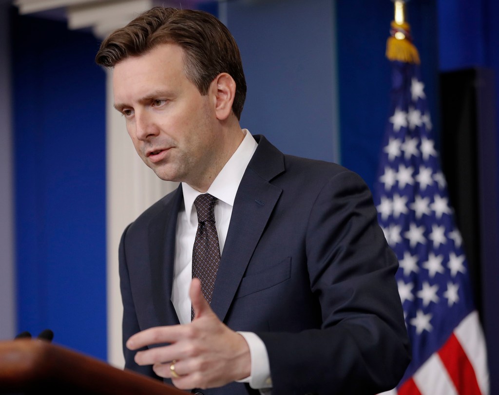 White House sidesteps question on Freddie Gray verdict