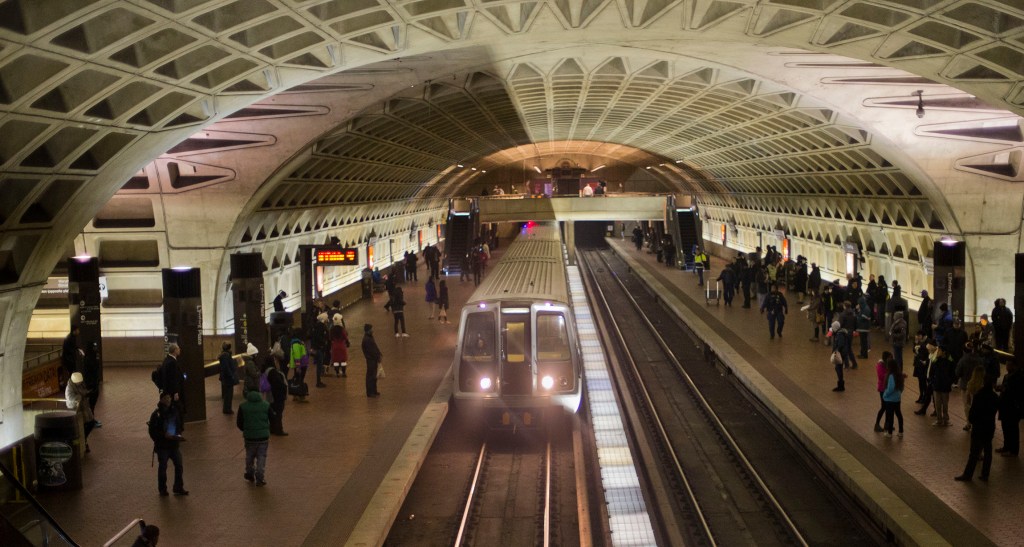 Off-duty feds take down armed man on DC Metro