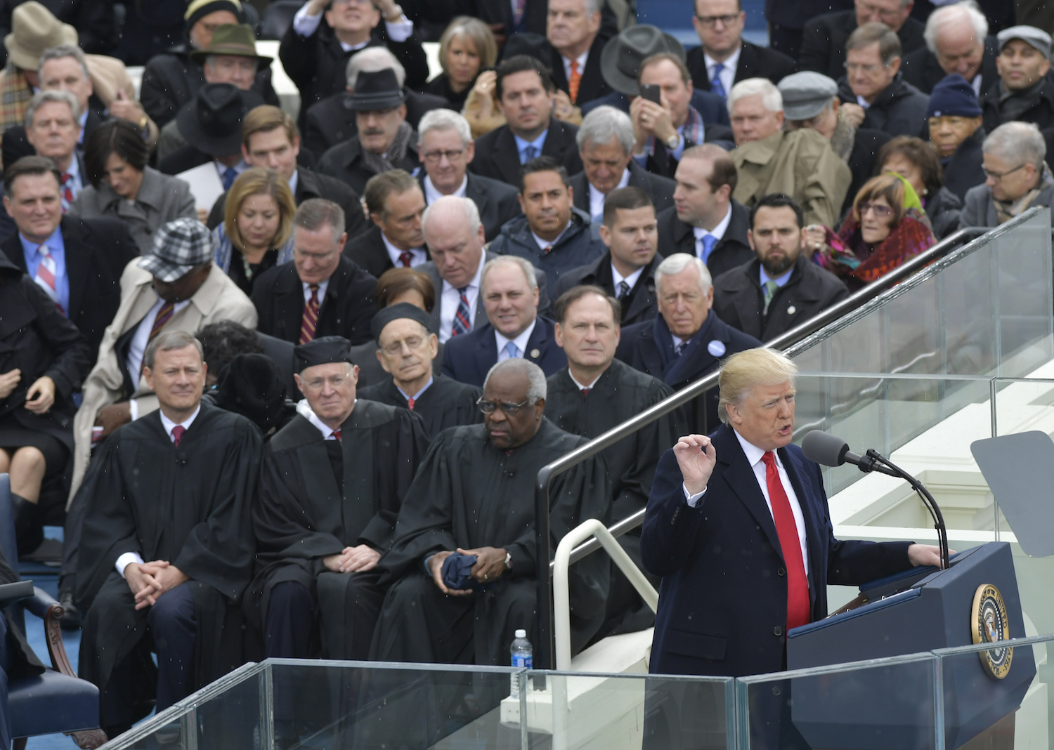 Trump’s inaugural speech draws partisan cheers, jeers