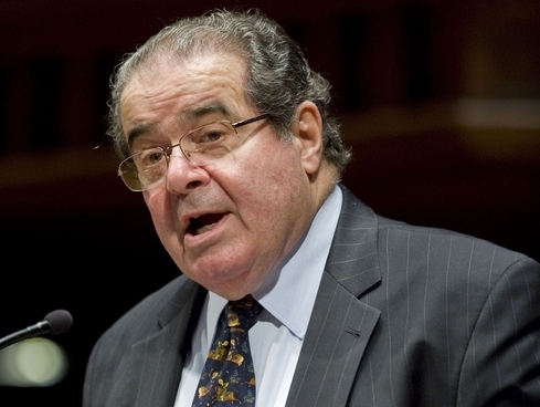 Antonin Scalia won’t read ‘shrilly liberal’ Washington Post, NYT; watched ‘Duck Dynasty’