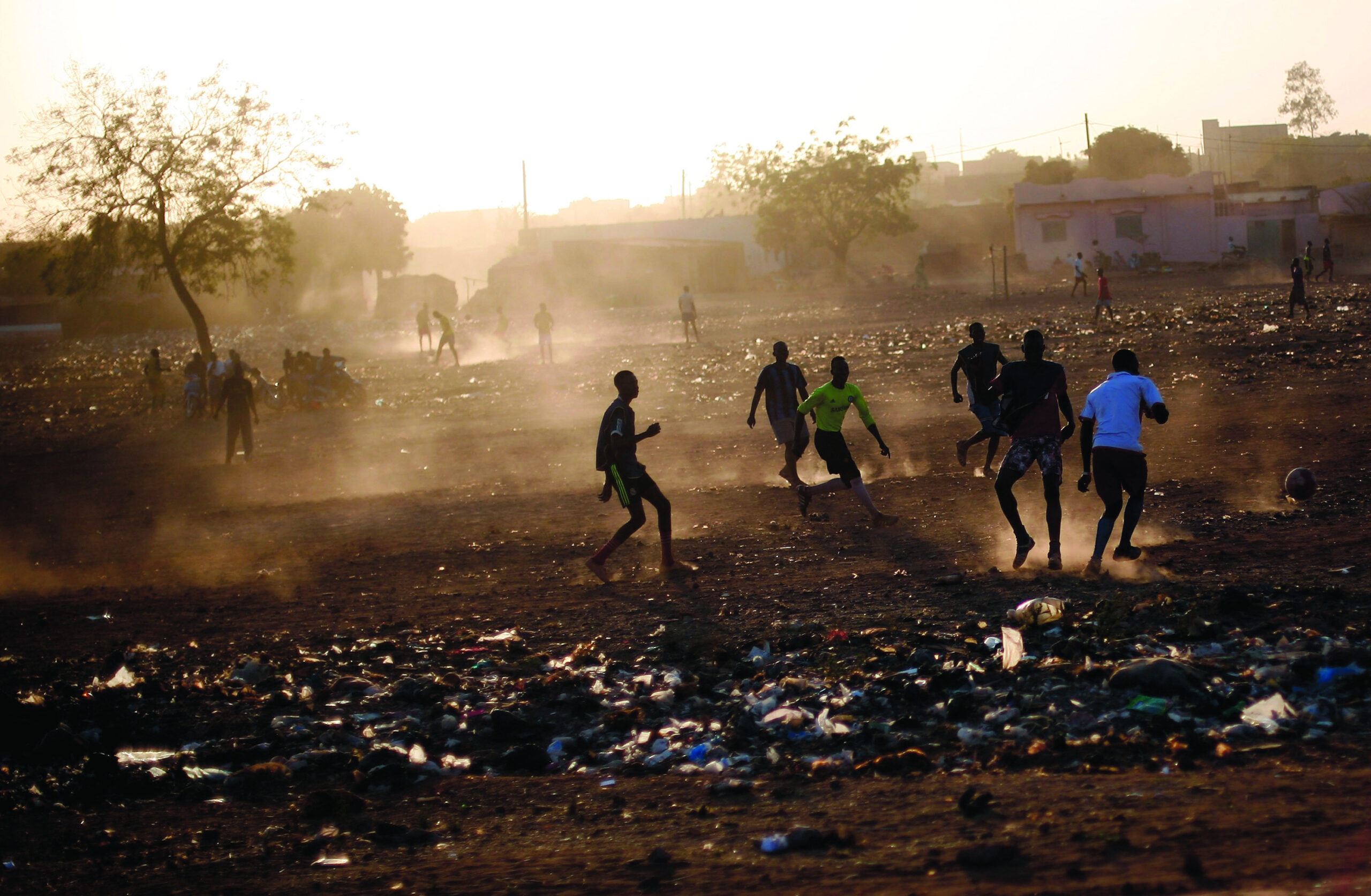 Mali: French troops begin land assault