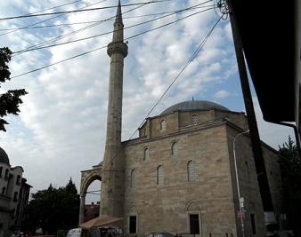 Kosovar Albanians Confront Wahhabi Agitators