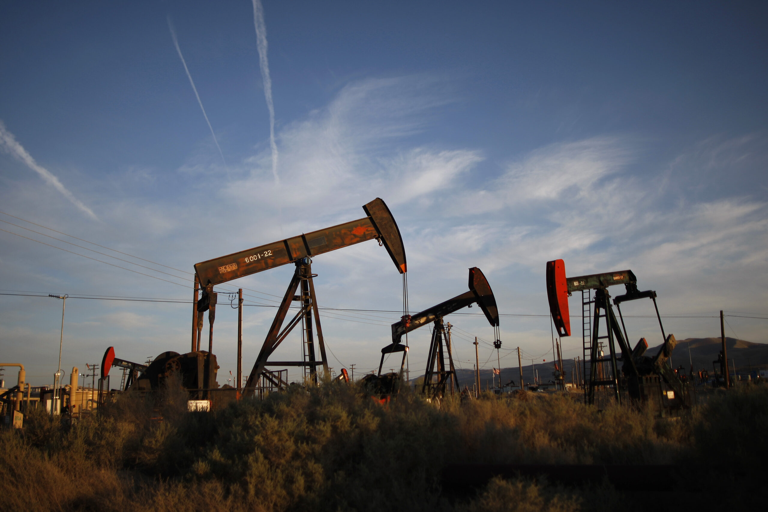 U.S. leads world in oil and gas production