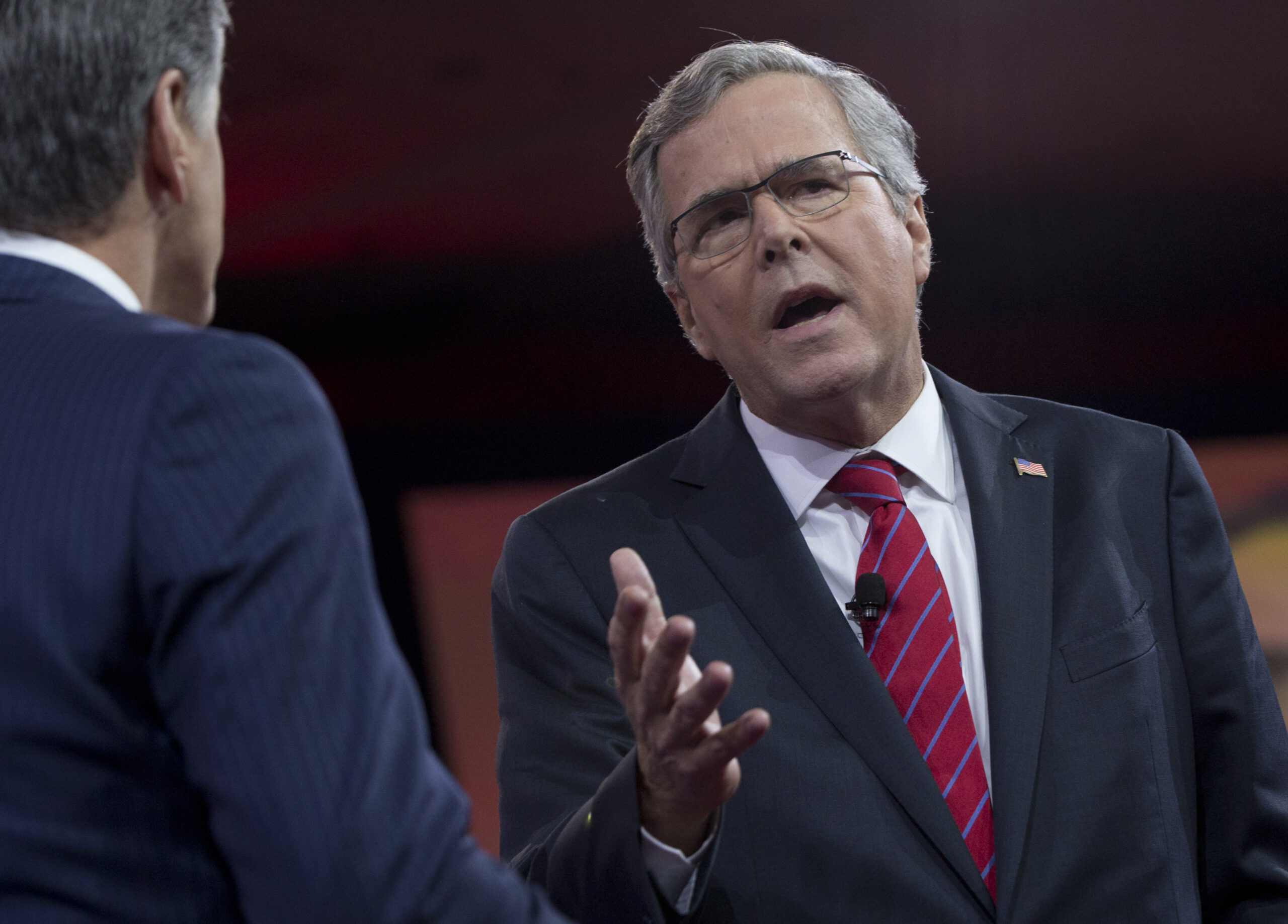 Jeb Bush stands up to unfriendly CPAC crowd