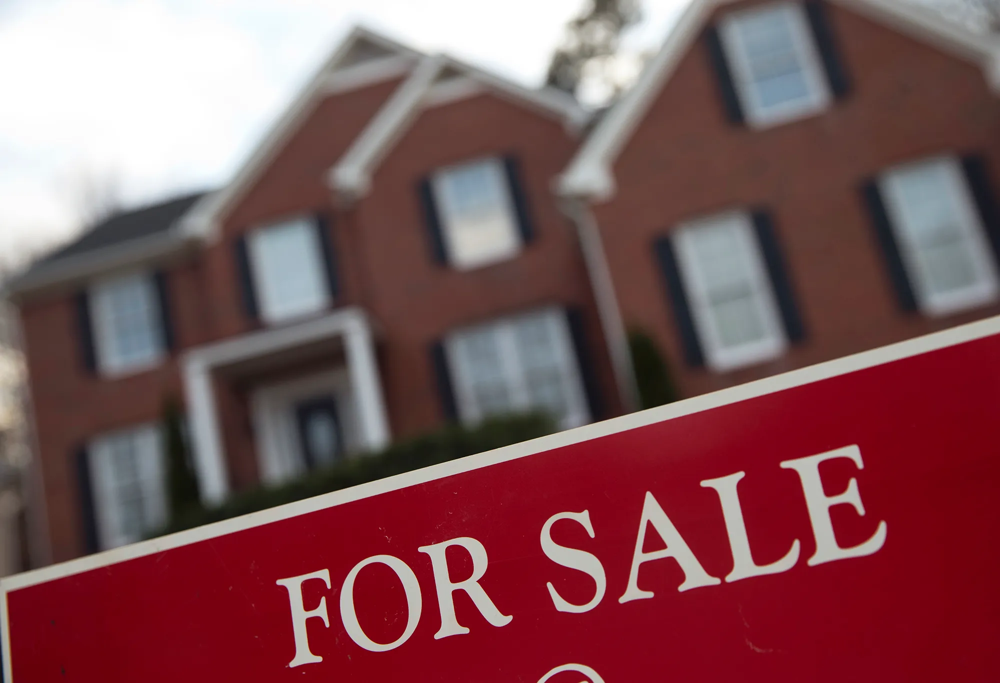 New home sales fall short of expectations in March at 511,000 annual pace