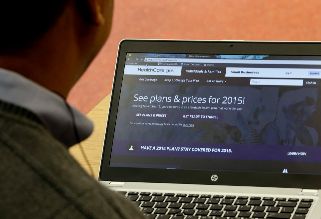 Blue Cross, Health Net drop Obamacare plans in Ariz.