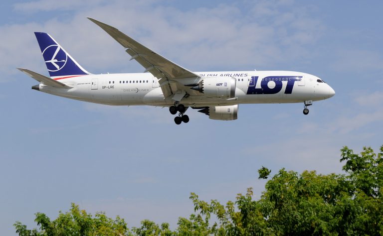A Polish Airlines LOT Boeing 787 lands in Warsaw, Poland, Tuesday, July 29, 2014. The European Union's antitrust authority on Tuesday approved the Polish government's 200 million-euro (US dollar 270 million) bailout for its ailing national carrier, LOT airlines. (AP Photo/Alik Keplicz)