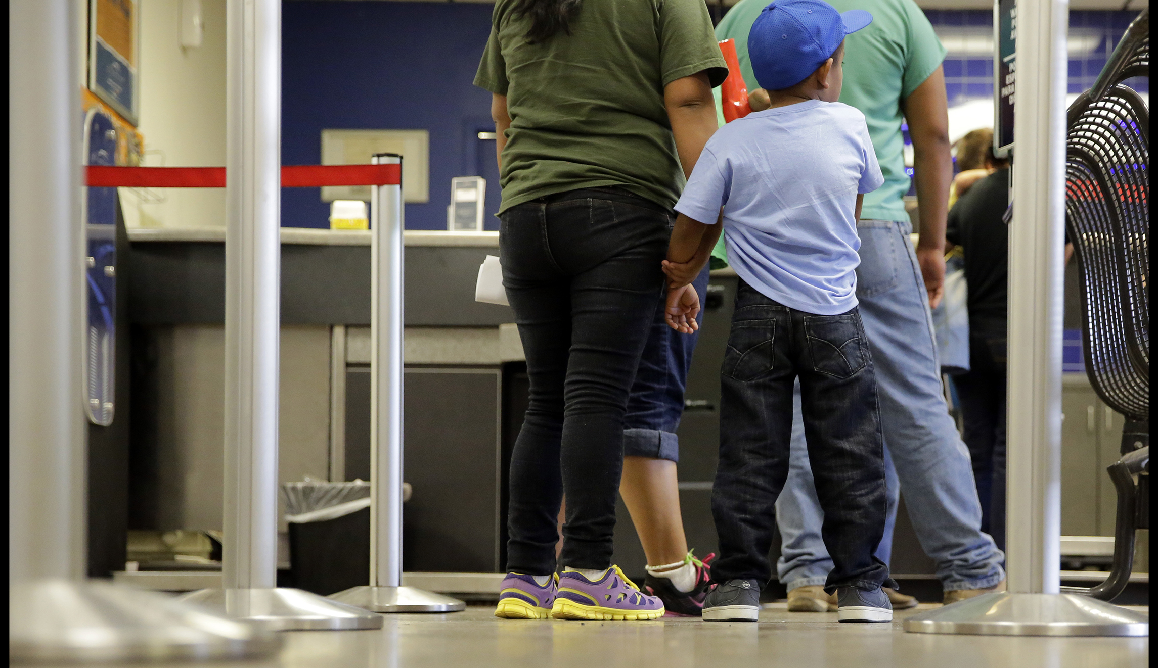 ICE pushes back on reports that it neglected immigrants stranded in San Antonio