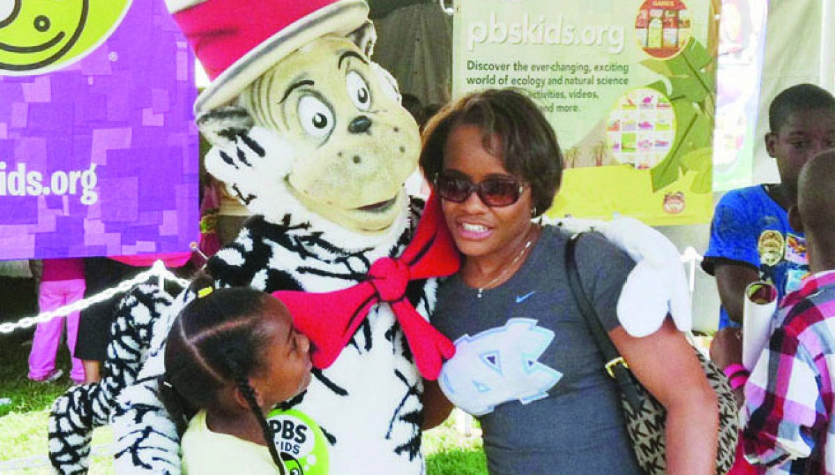 Storytellers crowd the mall at National Book Festival