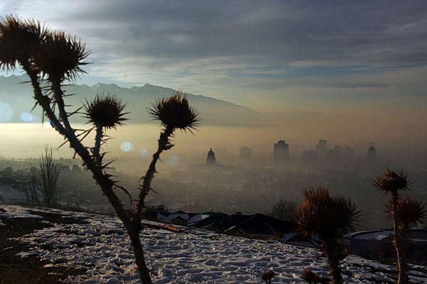 Smog and haze hover over Salt Lake City in this file photo. Brian Nicholson/Deseret News/AP/File