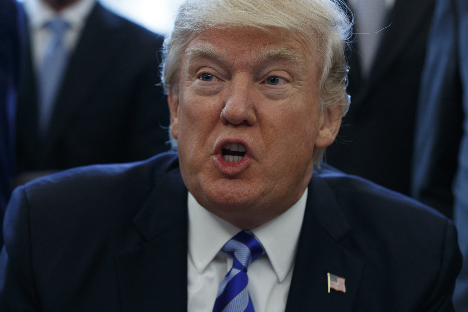 Trump rolls back Obama ‘blacklisting’ rule for contractors