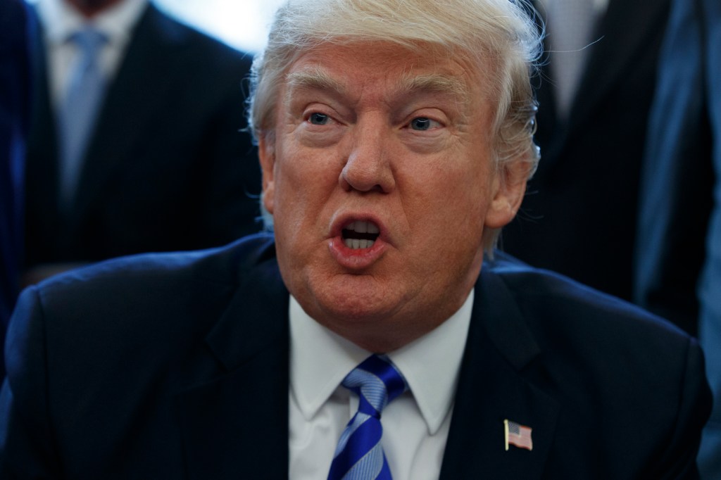 Trump rolls back Obama ‘blacklisting’ rule for contractors