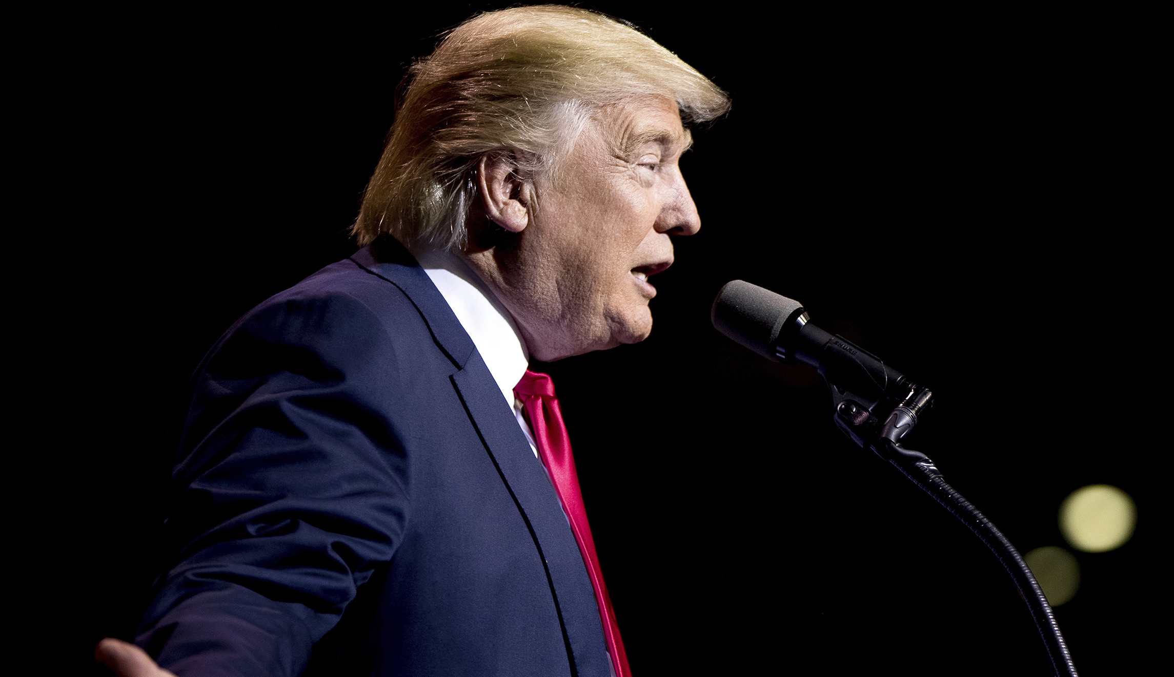 Trump to have physical at Walter Reed, will release records